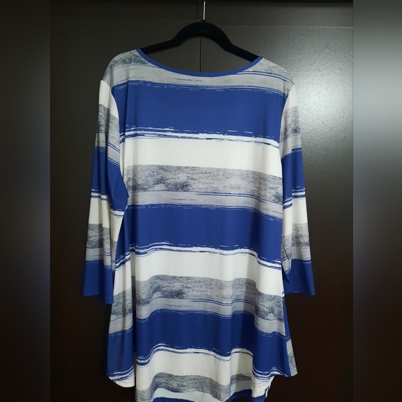 Lily Striped 3/4 Sleeve Tunic Top - Picture 4 of 6